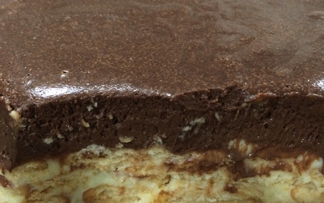 Pavê de creme belga com mousse de chocolate