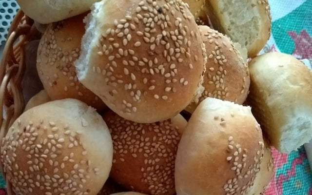 Pão de hambúrguer (tipo do mc donalds)