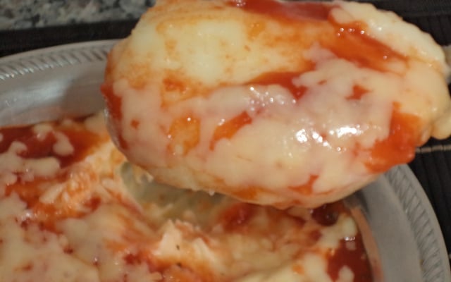 Purê de batata com requeijão gratinado