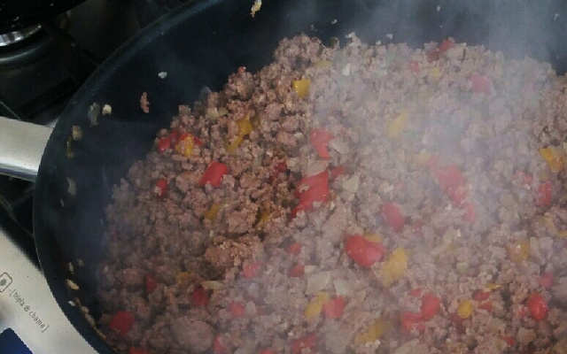 Carne moída colorida