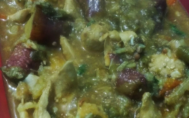 Ensopado de frango com quiabo