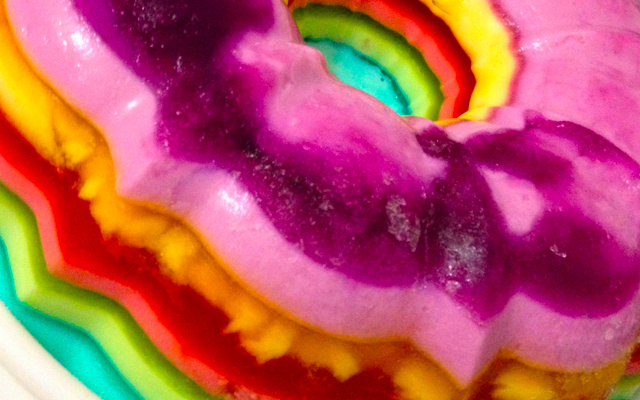 Gelatinas coloridas em camadas
