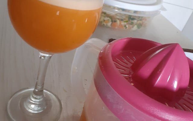 Suco de cenoura com limão