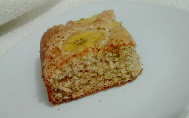 Bolo saudável de aveia com banana