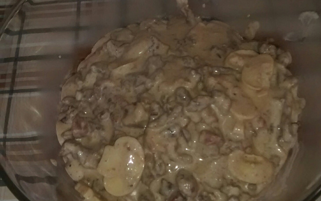 Carne picadinha com bacon ao molho de creme de leite