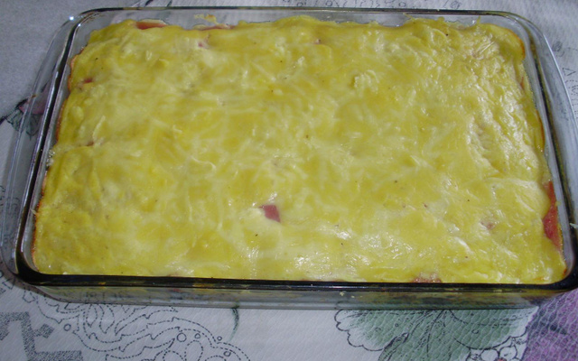Gratinado de presunto, mussarela e frango desfiado