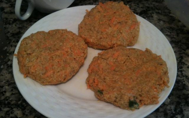 Hambúrguer de cenoura simples