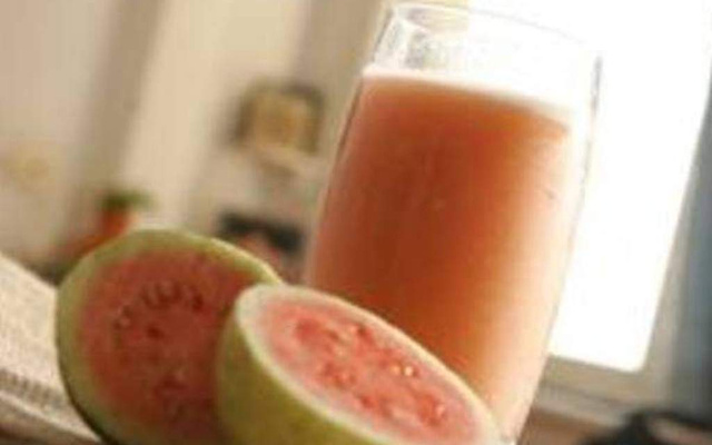 Batida de morango ou goiaba