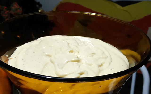 Mousse de maracujá vegano e sem açúcar