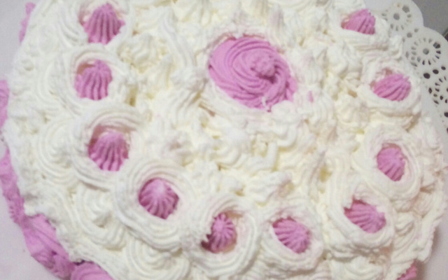 Bolo gelado de aniversário Pullman