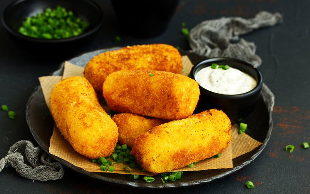 Croquete de Batata com Recheio Philadelphia