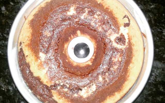 Bolo mesclado de chocolate
