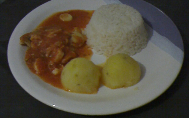 Tilápia ao molho de tomate