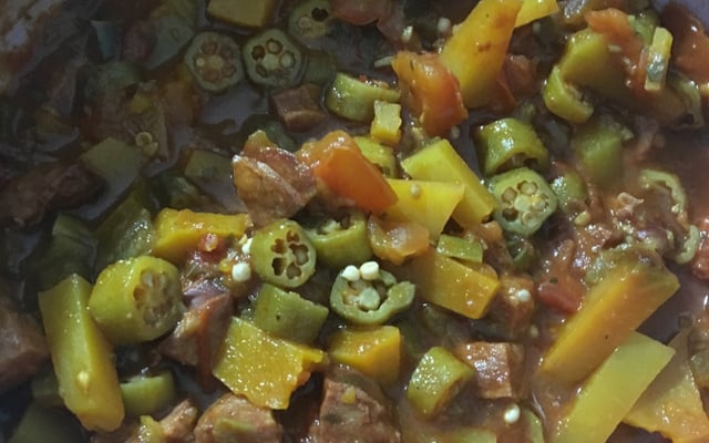 Cortadinho de abóbora e quiabo