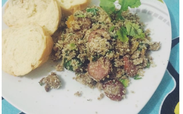 Farofa de fígado de galinha