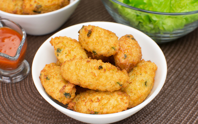 Bolinho de arroz com mussarela