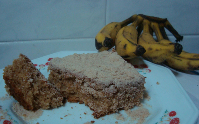 Bolo de banana com canela