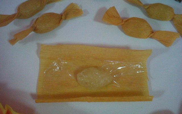 Bala de bagaço de abacaxi