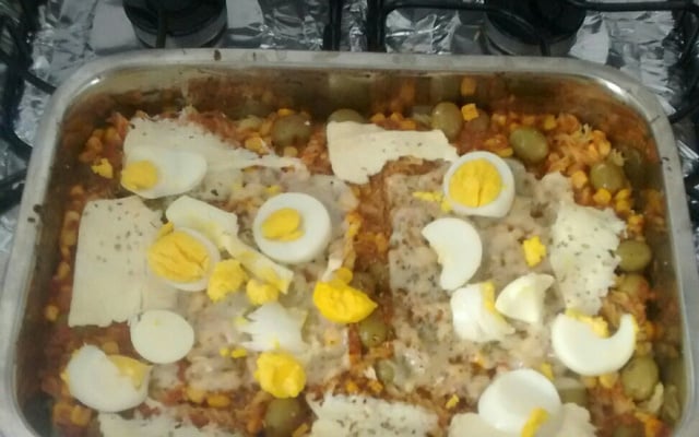 Macarrão com atum gratinado