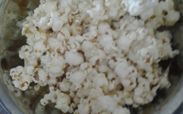 Pipoca caramelizada simples