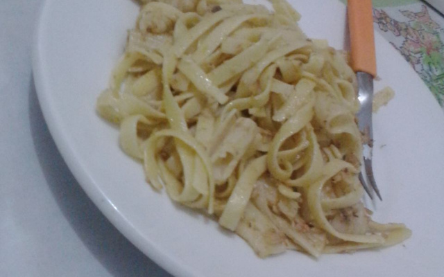 Macarrão Alho e Óleo com Sardinha