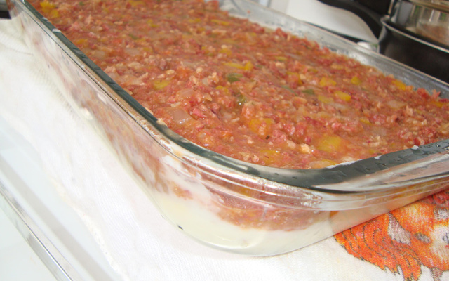 Torta de macaxeira com charque