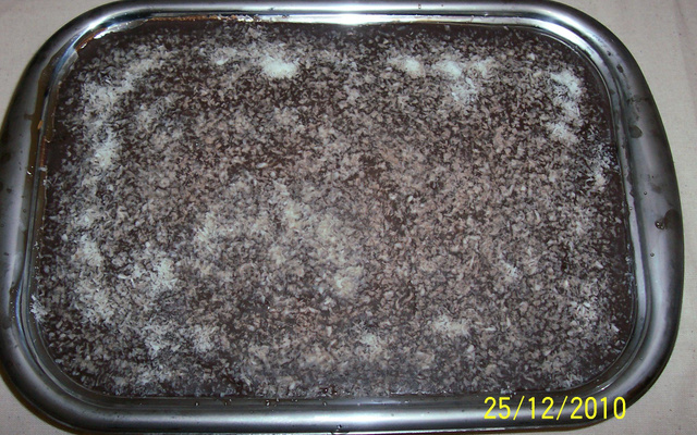 Pavê olho de sogra com calda de chocolate