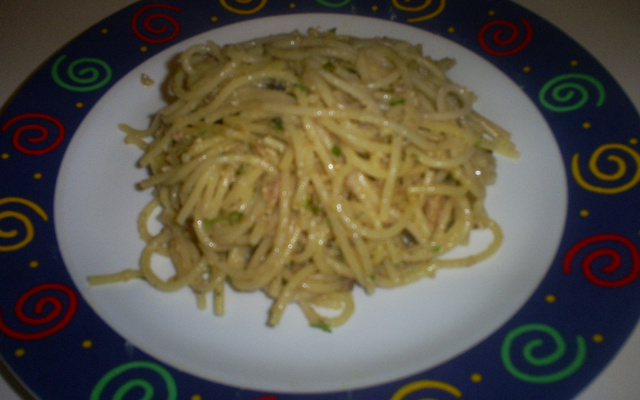 Macarrão Alho e Óleo com Sardinha