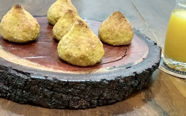 Gotas de felicidade (coxinhas)