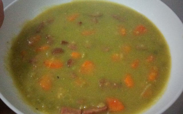 Sopa de ervilha simples