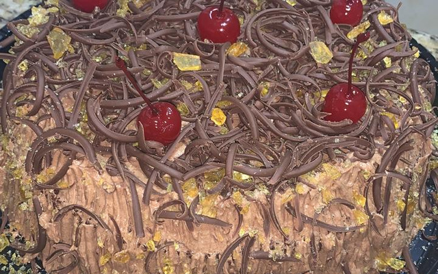 Recheio/cobertura crocante e chiffon de chocolate 