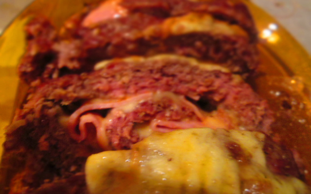 Rocambole de carne moída
