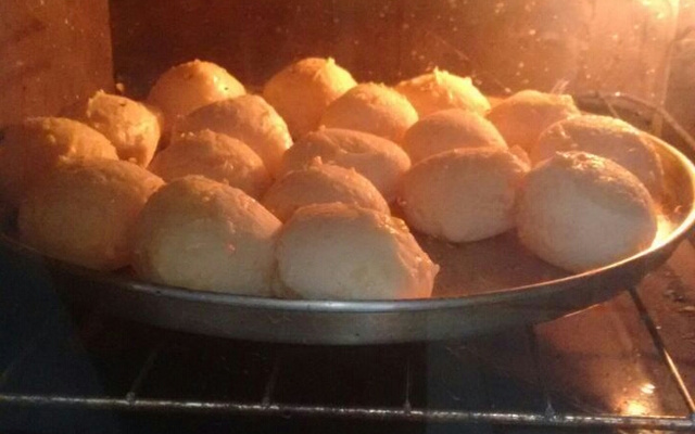 Pão de queijo fácil