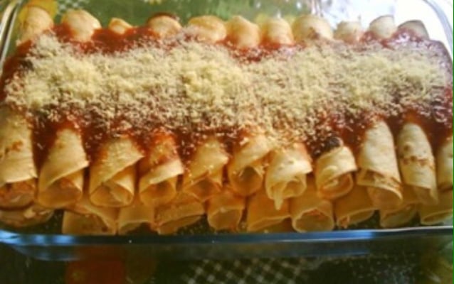 Panqueca de carne com recheio apimentado