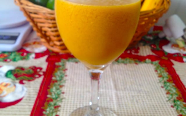 Suco de manga refrescante