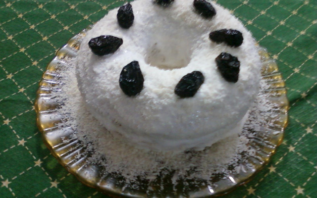 Bolo de coco e doce de leite