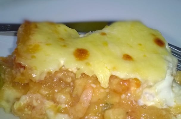 Escondidinho de camarão com aipim (mandioca)