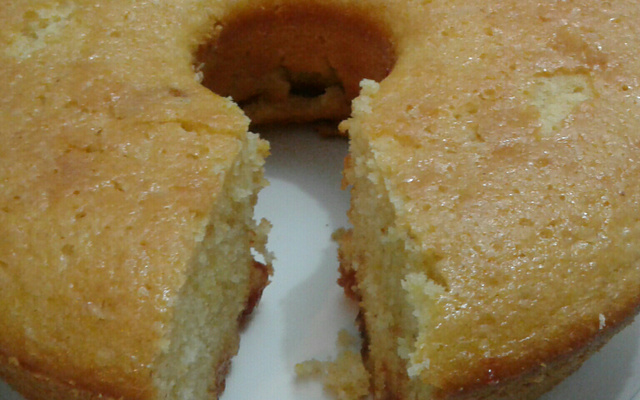 Bolo de fubá molhadinho vegano