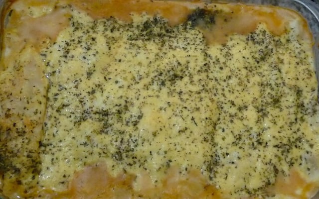 Lasanha com frango ao molho branco