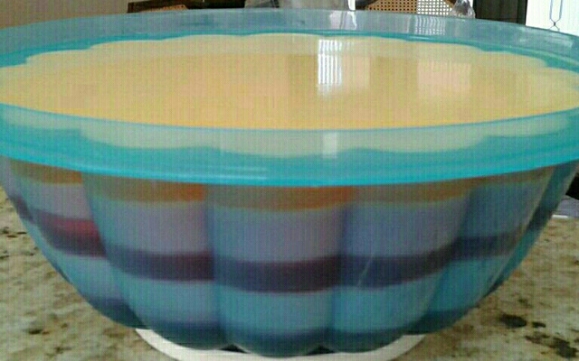 Gelatinas coloridas em camadas