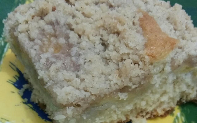 Cuca de banana com farofa