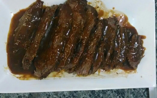Carne com cerveja preta