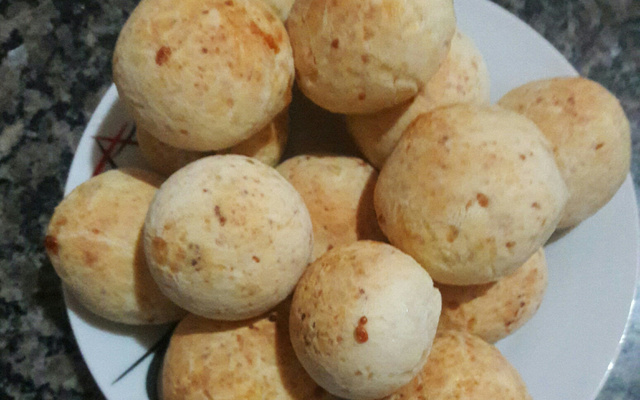 Pão de queijo super fácil