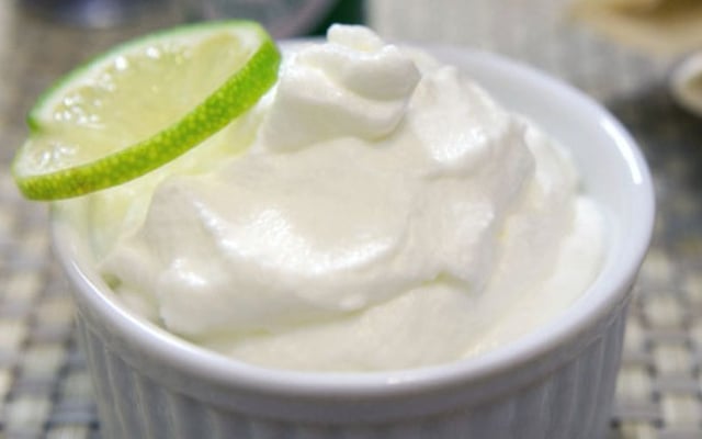 Sour cream fácil e delicioso