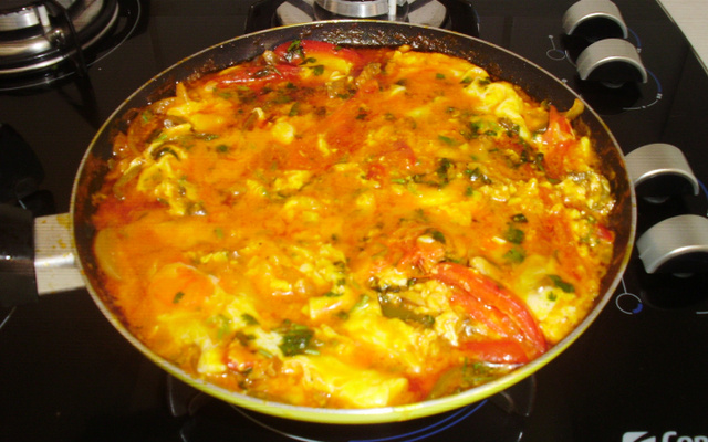 Moqueca de ovo com sardinha
