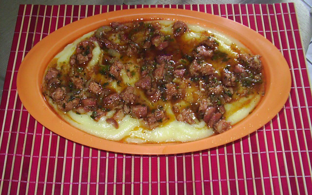 Angu de linguiça do Sergio