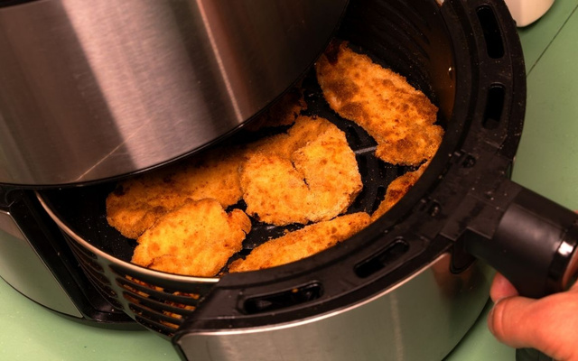 Frango empanado na airfryer