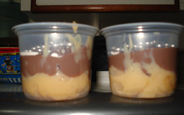 Cocada de maracujá e chocolate