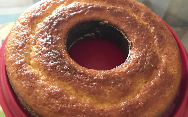 Bolo fácil de laranja sem glúten