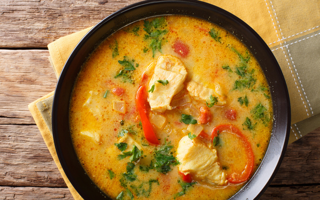 Filé de peixe ao leite de coco